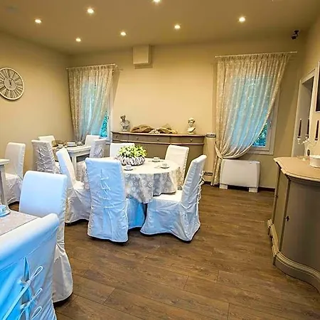 Frühstückspension Antica Dimora Stucky 4*
